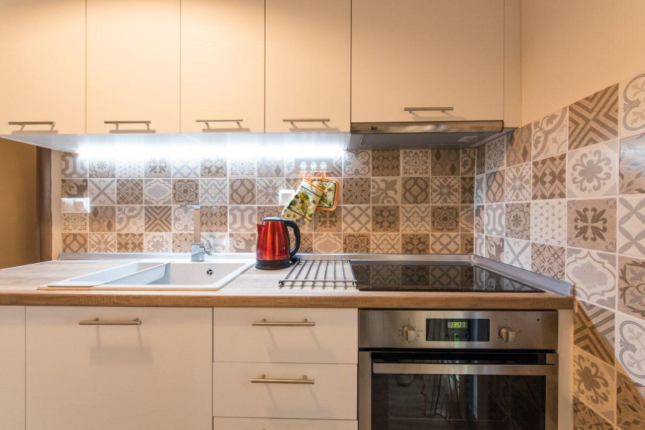 Apricot By Halu! Cozy Apt Next To Agia Sophia Metro Station Thessaloníki Luaran gambar